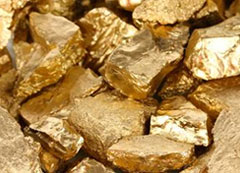 El plan de trituración y tratamiento de los minerales de oro